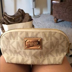 Michael kors makeup bag